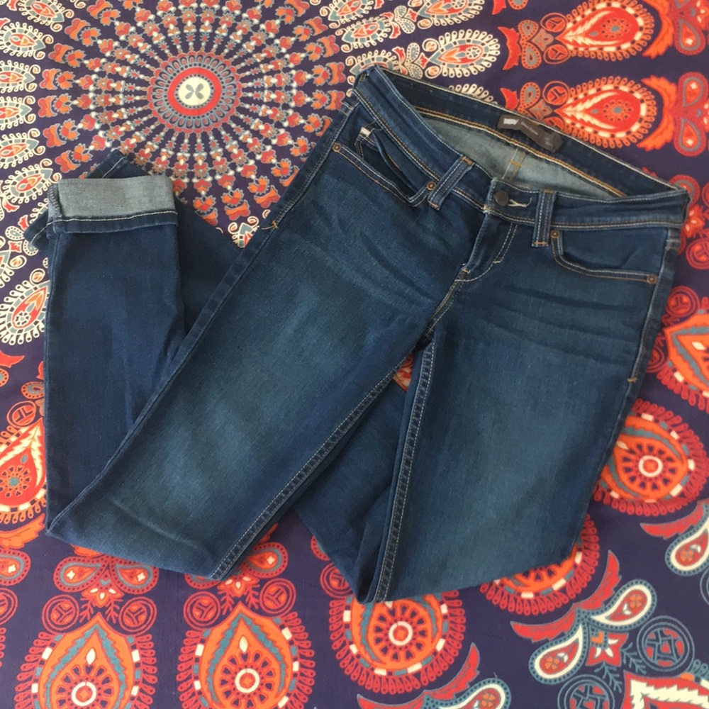 Levi’s Low Rise Skinny Demi Curve jeans!